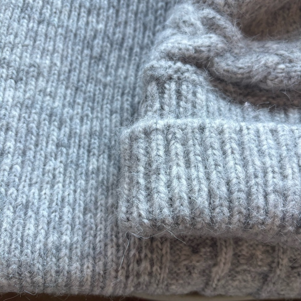 Aerie Oversized Cable Scarf (NWT) and Hat - Picture 8 of 8